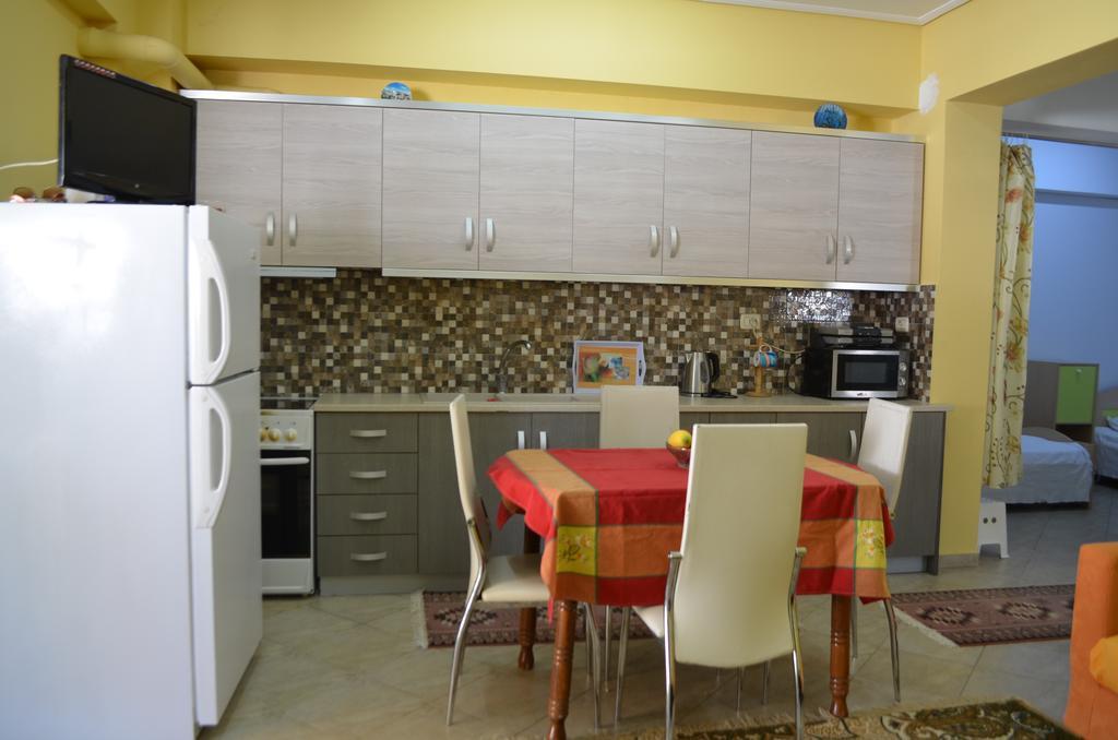 Enxhi Apartamento *